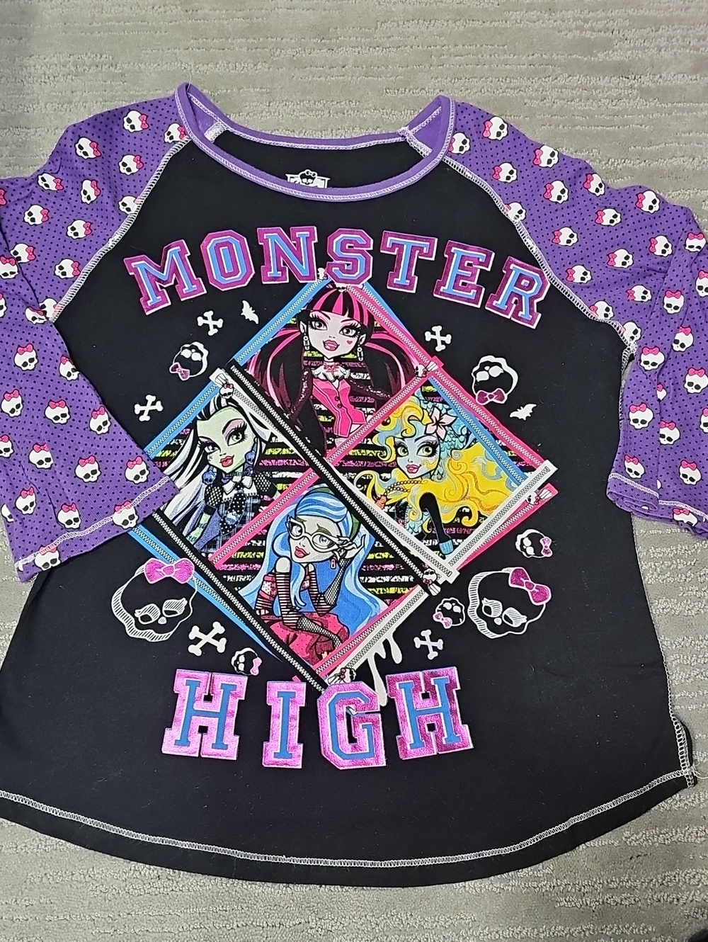 Monster High VTG Mattel 2013 Long Sleeve Baseball Jersey XL Y2K Vibrant Colors